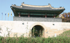 프랑스군과의 전쟁에서 승리한 곳, 문수산성을 보라