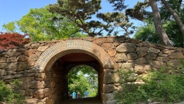 세상을 비추는 자비로운 등불, 전등사에서