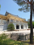 김환기 회고전으로 변화의 원년 선언한 호암미술관