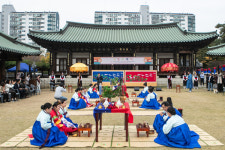 연수동 한옥 원인재에서 치러진 전통혼례식
