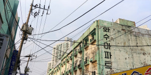 시절 온기를 저장한 타임캡슐 - 화수자유시장에서