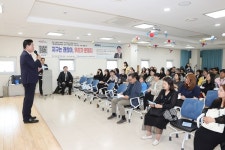 용비도서관, 하루만 깜짝! 팝업 북콘서트 열어