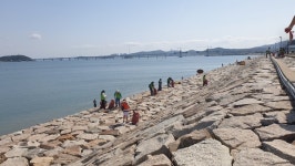 영종봉사단 삼목항 해변청소