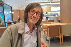 詩가 불러 지구별에 온 시인, 김영승