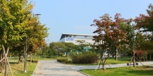 두루미가 도약하는 시간의 언덕, 선학역 일대
