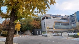 숲속의 자연 황톳길, 듬배산을 맨발로 걸으며 가을 깊은 곳으로