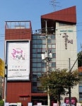 작은극장 돌체의 잃어버린 시간과 되찾은 일상