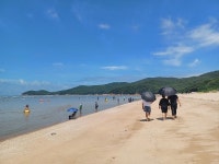 바다에서 걷는 사람들, 무의도 하나개 해수욕장