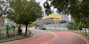 파랑새를 따라 피리 불며, 동암산에서