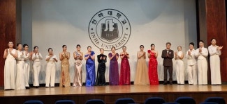 화려했던 시니어모델 학생들의 인생 2막 런웨이 패션쇼