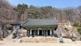 천년 고찰 정수사, 물 꽃살문 함허대사를 만나다