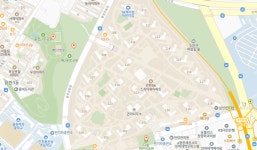 제2용정근린공원 － 풋살장 옆 맨발 걷기 흙길