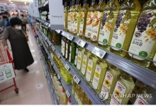 대형마트 왜 쉬라는건지... 중소슈퍼와 경쟁관계 아니라는데