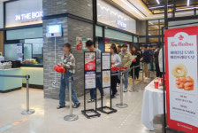 아워홈, 삼성전자 사내식당서 팀홀튼 도넛 제공 이벤트 진행