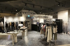 日 MZ세대 매료시킨 K-패션 브랜드 마뗑킴, 잠실 에비뉴엘에 떴다