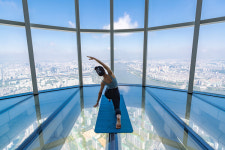 하늘 위 이색 힐링 롯데월드타워 서울스카이, 요가 클래스 오픈