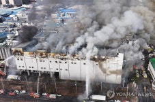 (주)SPC삼립베이커리팩토리빅마켓영등포점 | "사고 이어 화재까지"… SPC삼립 반복된 가동 중단에 공급 리스크 현실화