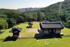 [업계만화경] 장릉 왕릉뷰 아파트 입주 시작…누가 책임지나?