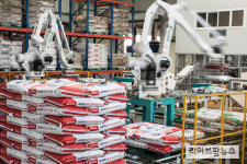 첨단 ICT로 무장한 우성사료 아산공장 역대급 성장