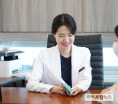 무더운 여름철 끝 없이 배출되는 땀... 다한증 고충이라면?