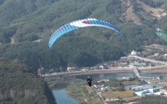 충남 서산 패러글라이딩 저수지에 떨어져 사망