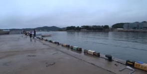 부산 이동항에서 70대 할아버지 나뭇배 전복돼 숨져 