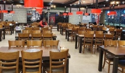 미스터트롯 콘서트 4000명까지 입장 가능...식당·노래방 자정 영업,다음달 5일 이후 허용될듯