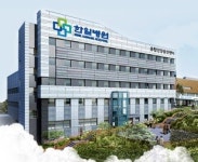 한일병원 조인수 원장과 서울대병원 응급실 권영옥 간호사. 제7회 서울시 안전상 대상 수상