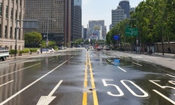 서울시내 도로 온도 낮추고 미세먼지 줄이는 쿨링로드 본격 가동 시작