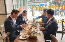 윤석열 대통령, 종로 피자집에서 참모진과 ‘번개 점심식사’
