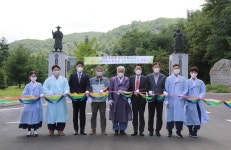 KCC, 민족사관학교 진입도로 개통...학생·교직원 편의성↑