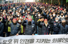 민주노총, ‘화물연대 총파업 지지’ 집회... 전국 15곳 동시다발적 개최