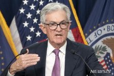 제롬 파월 연설에 촛점 맞추는 미국..비트코인 견고..환율과 테슬라 상승, 조정시 매수 유효할 것