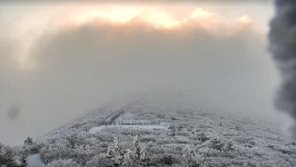 강원영동과 동해안 등에 많은 눈으로 빙판길 우려‥동해안과 경남해안 등에 강한 너울 해안가 진입 자제해야
