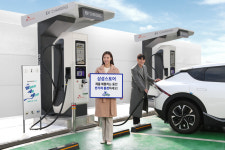 삼성스토어, 전기차 충전 서비스 운영... 전국 총 41개 매장에 급속충전소 설치
