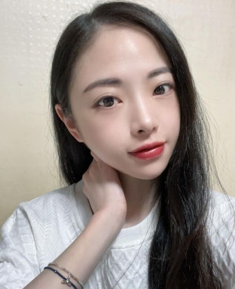 오마이걸 출신 진이, 에스파 '카리나 난리나' 발언 해명과 사과