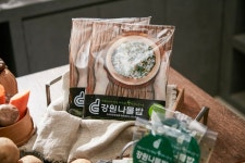 지역 경제도 살리고 건강도 지키고…㈜아이에스비네트, 26일까지 롯데백화점 본점서 강원도 자연식사 강원나물밥 판매전 전개