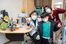 H+양지병원, 아이들에게 선사한 건강한 X-마스 선물...크리스비타민