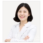 [이정주 원장 건강칼럼] 편평사마귀와 비립종, 정확하게 구별 후 제거치료 해야