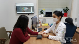 [옥진아 원장 건강칼럼] 직장인·주부도 피할 수 없는 팔꿈치 통증, 원인 및 치료법은?