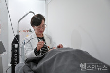 [김정일 원장 건강칼럼] 청소년부터 성인까지 계속되는 여드름, 어떻게 개선해야 할까?