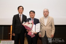 제 8회 윤도준 의학상, 오정신건강의학과의원 이상훈 원장 선정