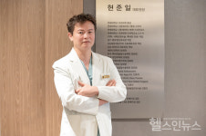라식·라섹 했는데, 왜 다시 시력이 나빠지는 걸까? [현준일 원장 건강칼럼]