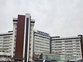 내일부터 병원 떠나는 교수들, 서울대 등은 주 1회 휴진 선언도