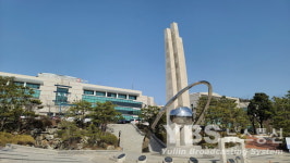 화성시, 지역 18개 공원 여름철 칡 덩굴 증가 친환경 제거 나섰다