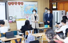 김보라 안성시장, 코로나19 순차등교 초등학교 교육현장 방문 대화의 시간 감사뜻 전해