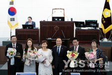 화성시의회 유튜브 화성 시민MC 5명에 감사패 수여