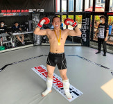 [포토] 고딩 파이터 이준, 언더독MMA 데뷔전 승!
