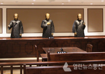 [포토] 이석영 광장 지하 역사체험관 REMEMBER 1910에 설치된 역사법정