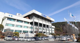 경기도, 하천 산책로 반려견 음수대·배변 봉투함 설치 시범사업